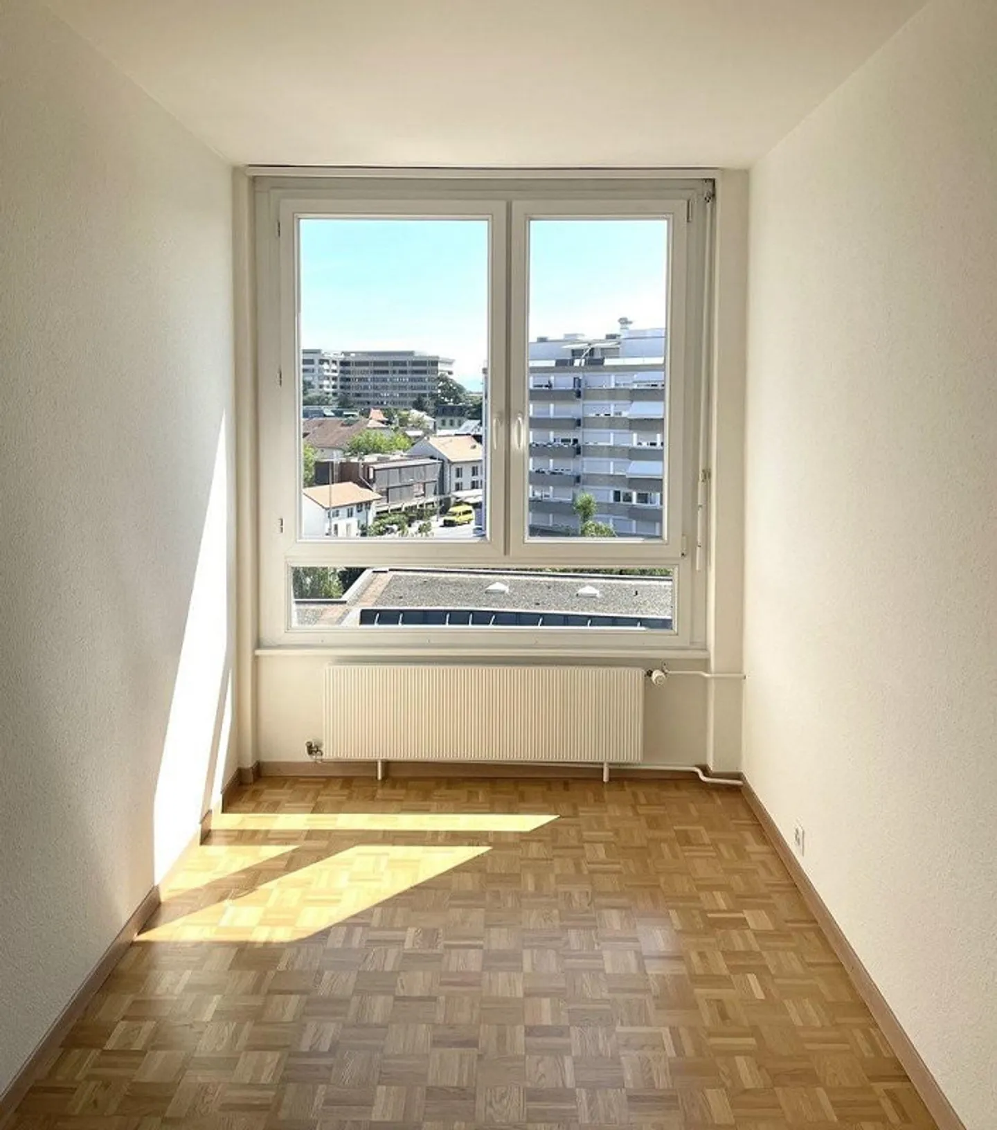 Appartement Moderne Près de l'Aéroport - Photo 7 sur 10