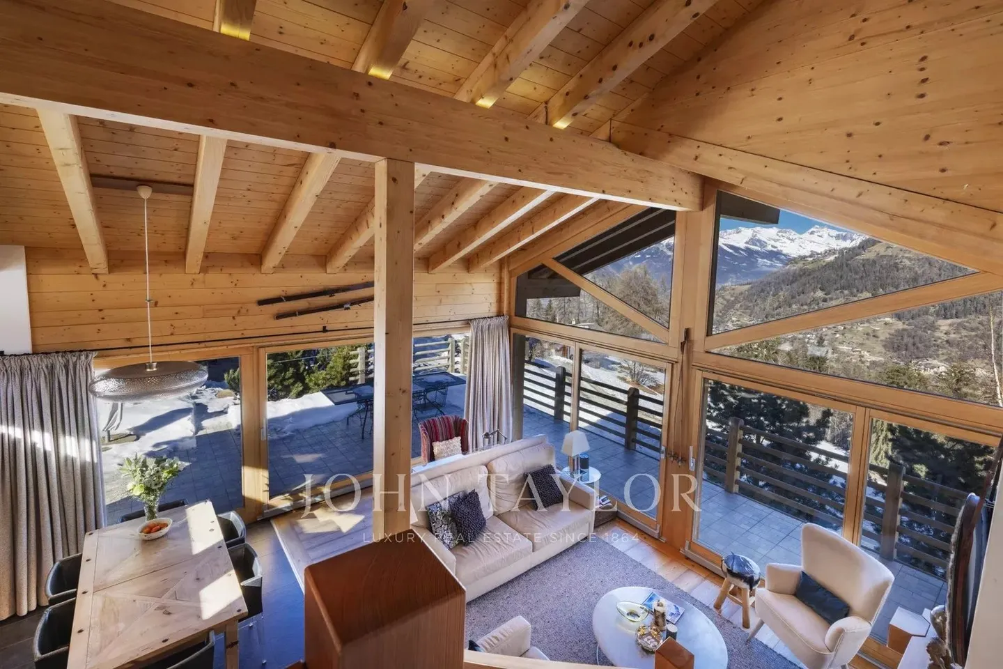 Chalet Le Cardinal – Une oasis de tranquillité au cœur de La Tzoumaz - Photo 3 sur 11