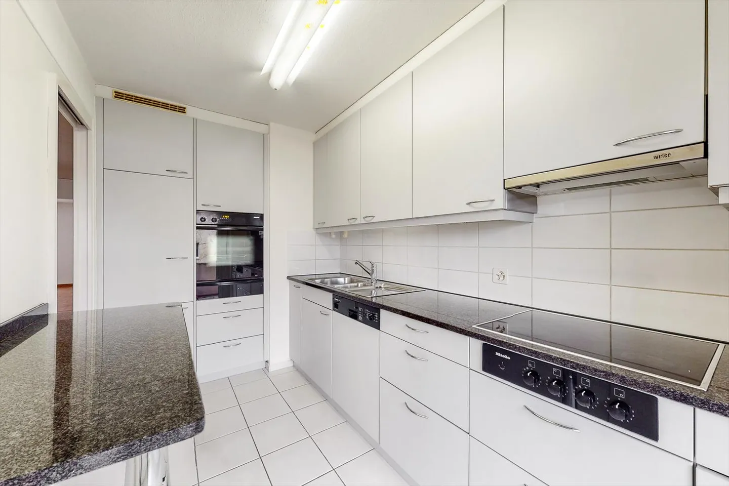 4.5 Room Apartment - Photo 3 of 8