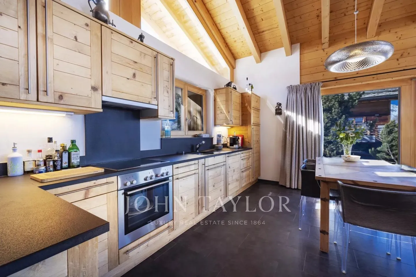 Chalet Le Cardinal – Une oasis de tranquillité au cœur de La Tzoumaz - Photo 5 sur 11