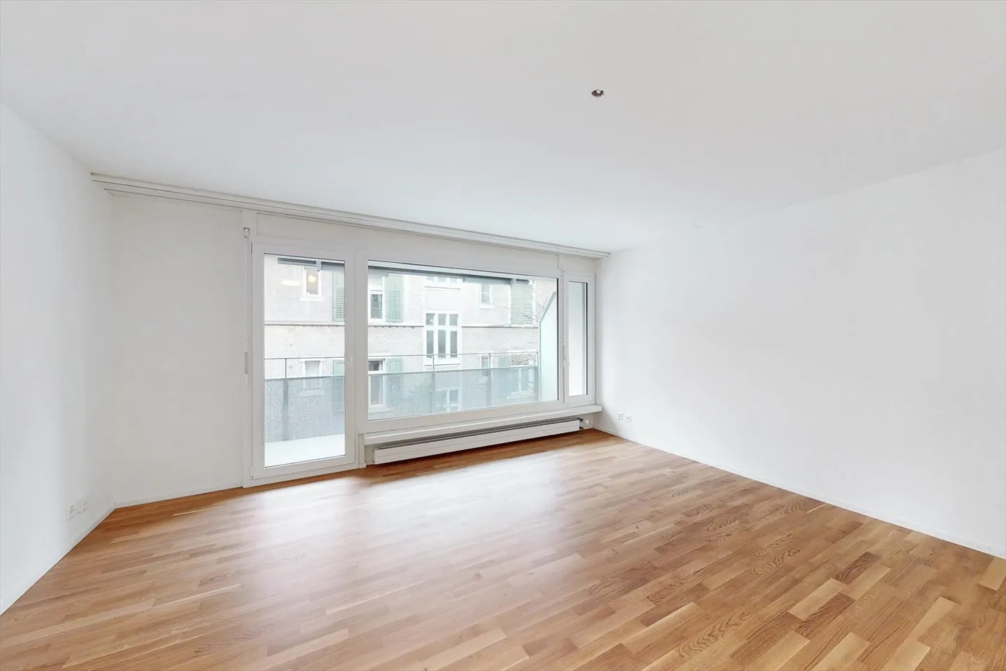 Apartment for rent - Photo 4 of 7