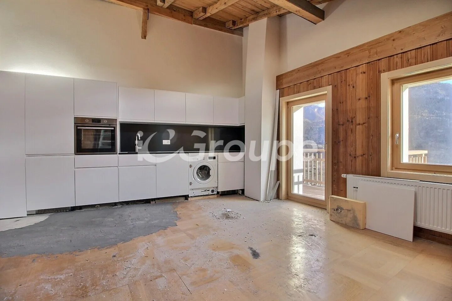 Excellent apartment for rent in Corin-de-la-Crête. - Photo 3 of 10