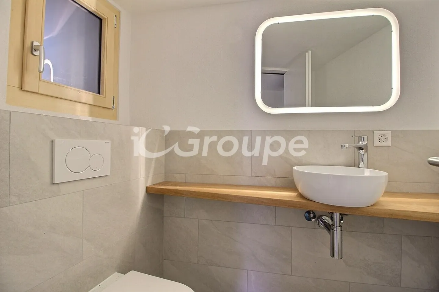 Excellent apartment for rent in Corin-de-la-Crête. - Photo 8 of 10