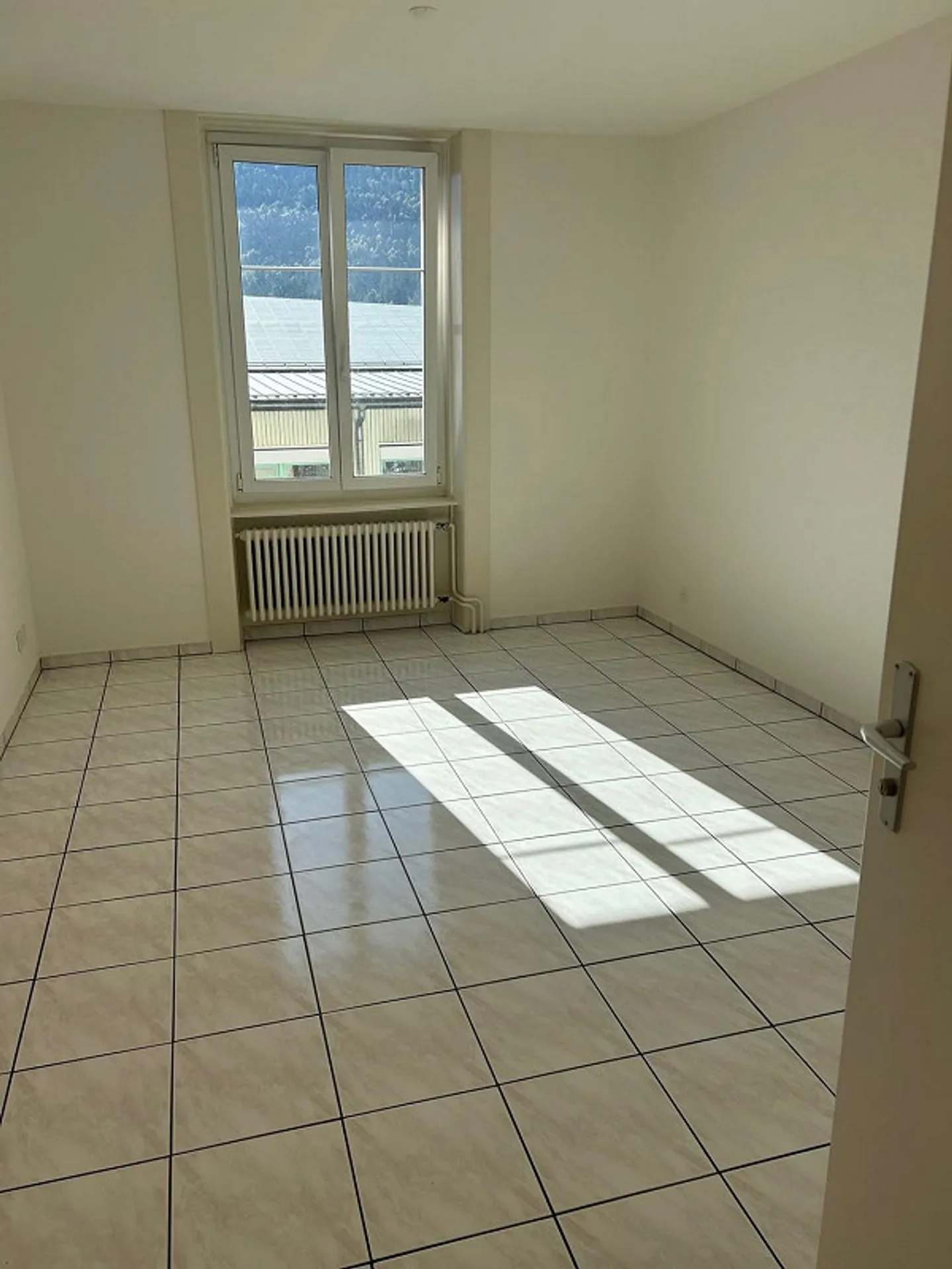 Camera doppia spaziosa in appartamento condiviso - proprio nel centro! - Foto 4 di 10