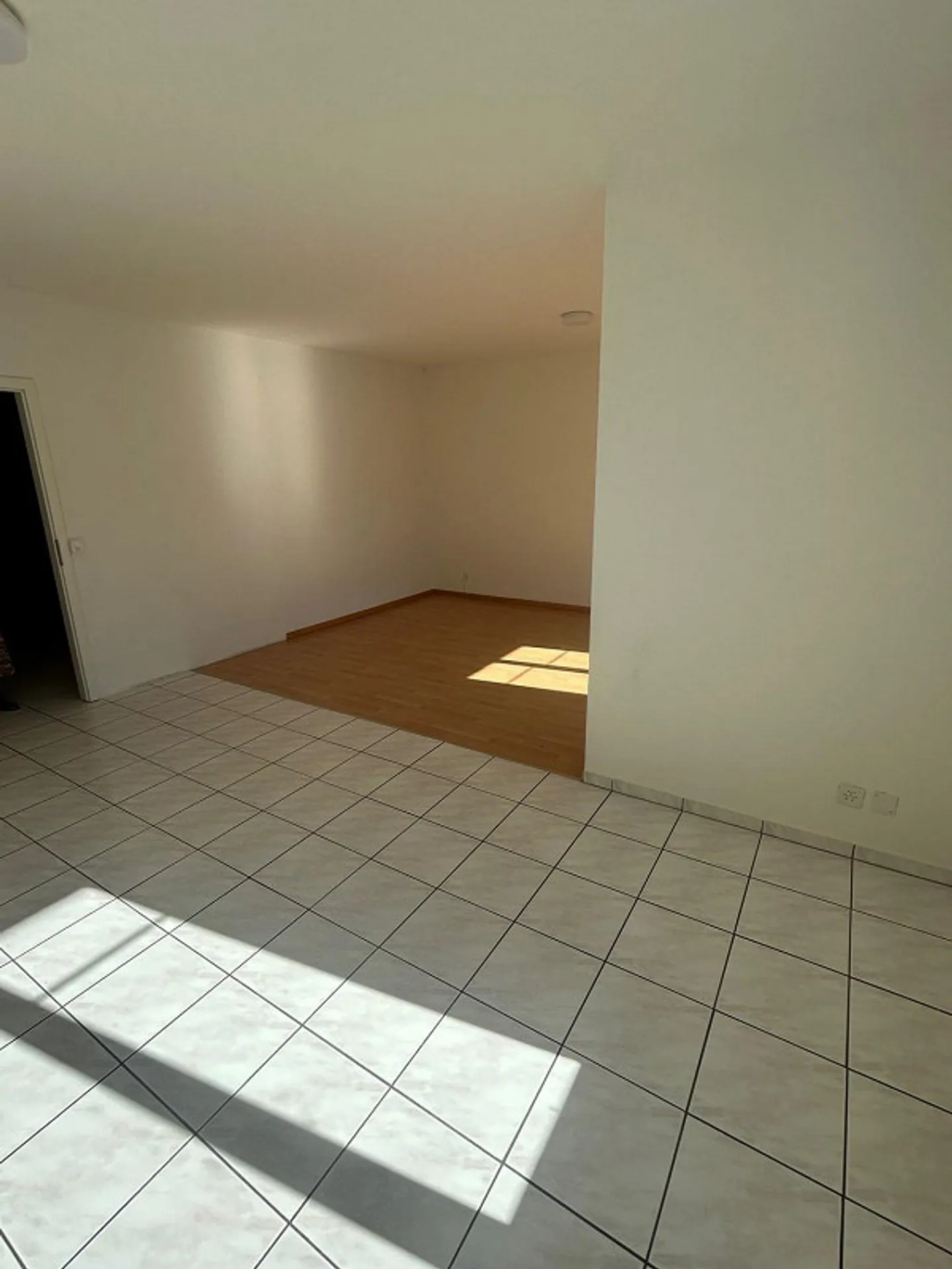 Camera doppia spaziosa in appartamento condiviso - proprio nel centro! - Foto 5 di 10