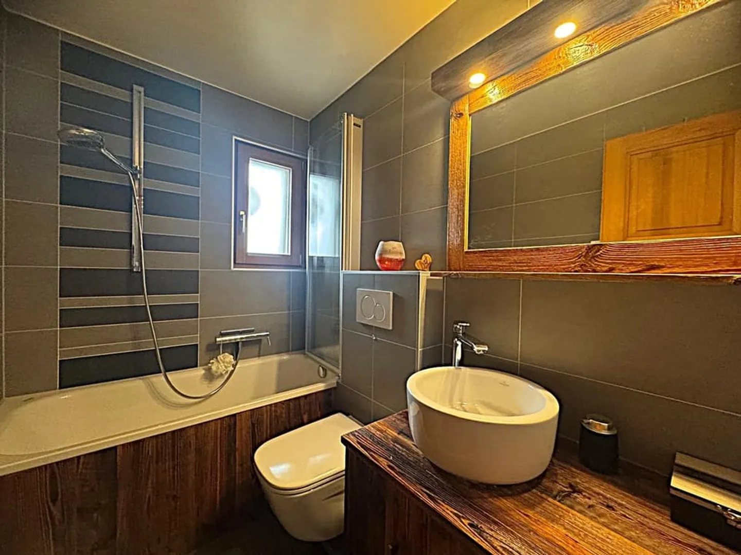 Lumineux 2.5 pièces de 60m2, entièrement rénové. 3ème étage, vue imprenable ! - Foto 11 von 13