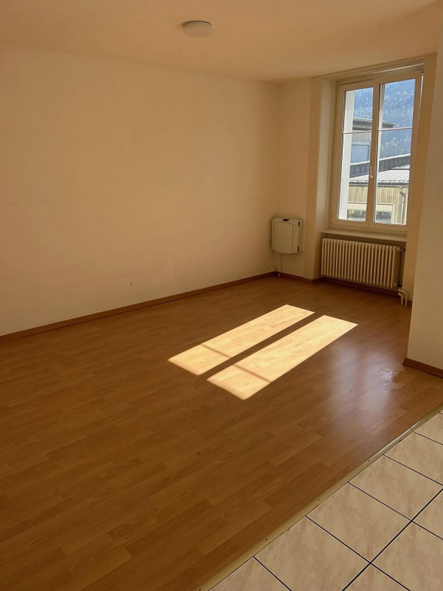 Camera doppia spaziosa in appartamento condiviso - proprio nel centro! - Foto 2 di 10