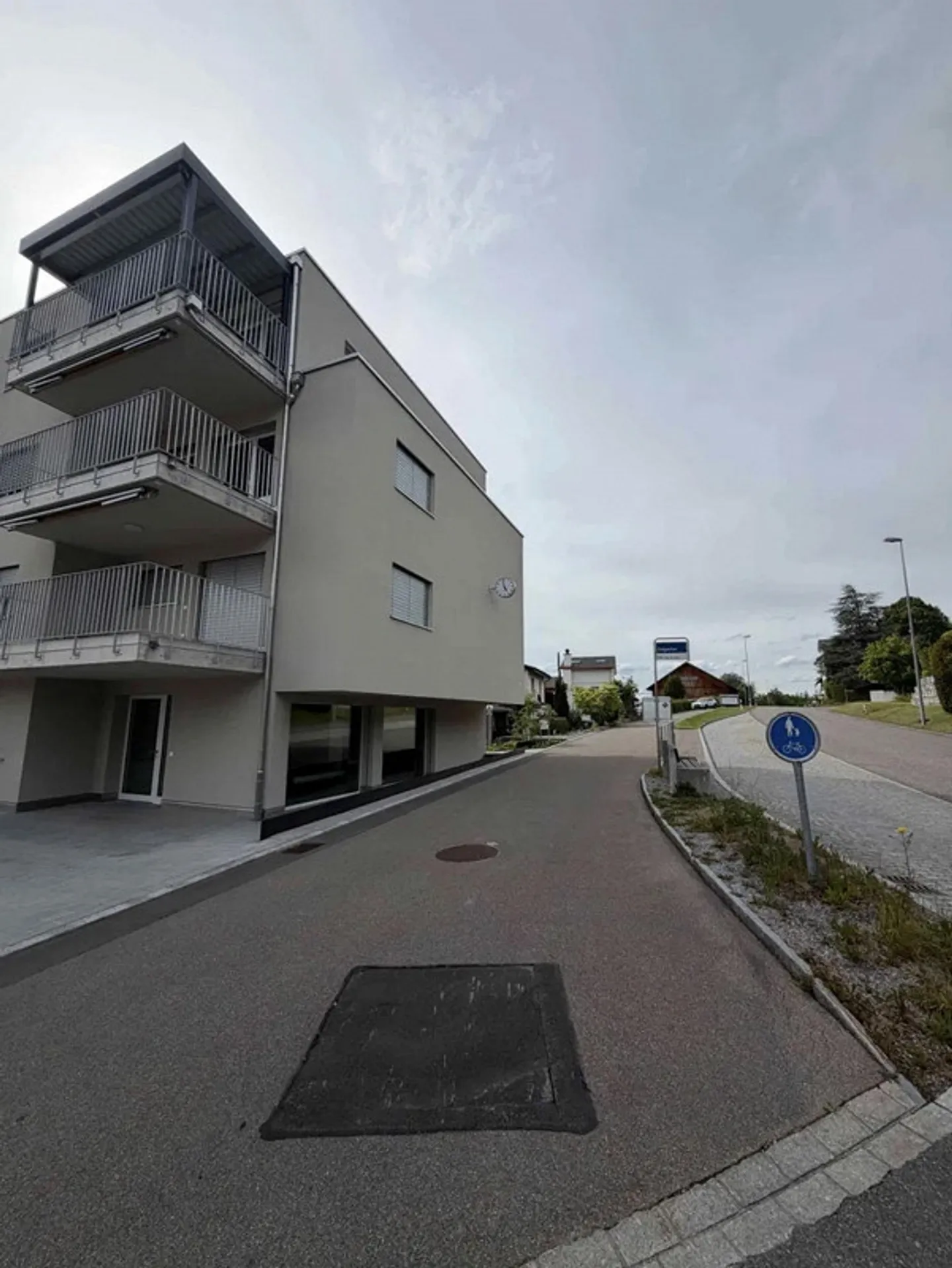 Appartamento nuovo di 2,5 locali con vista montagna a Hinwil - Foto 10 di 11