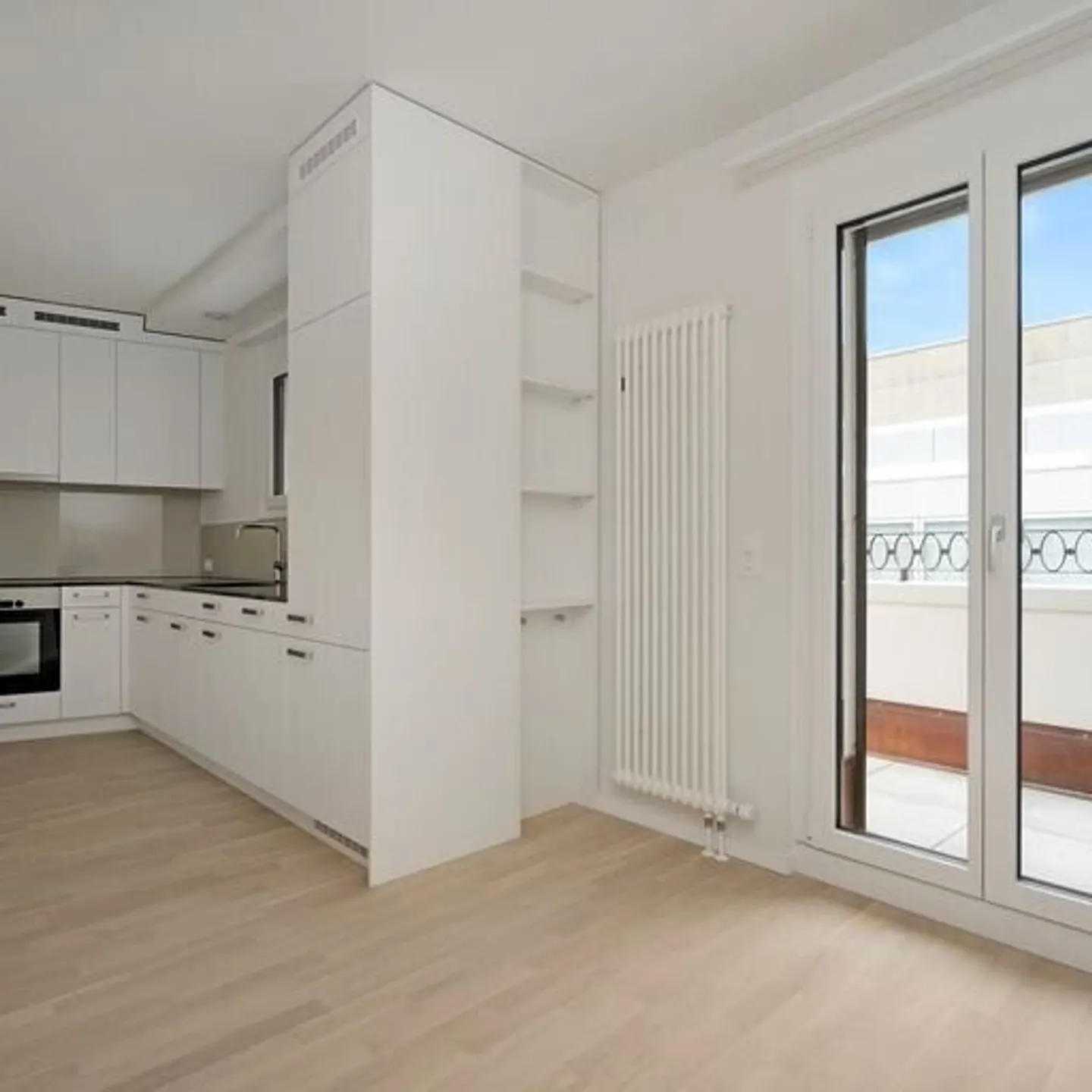 Bel appartement de 2,5 pièces avec 2 balcons au centre de Bienne - Photo 4 sur 10