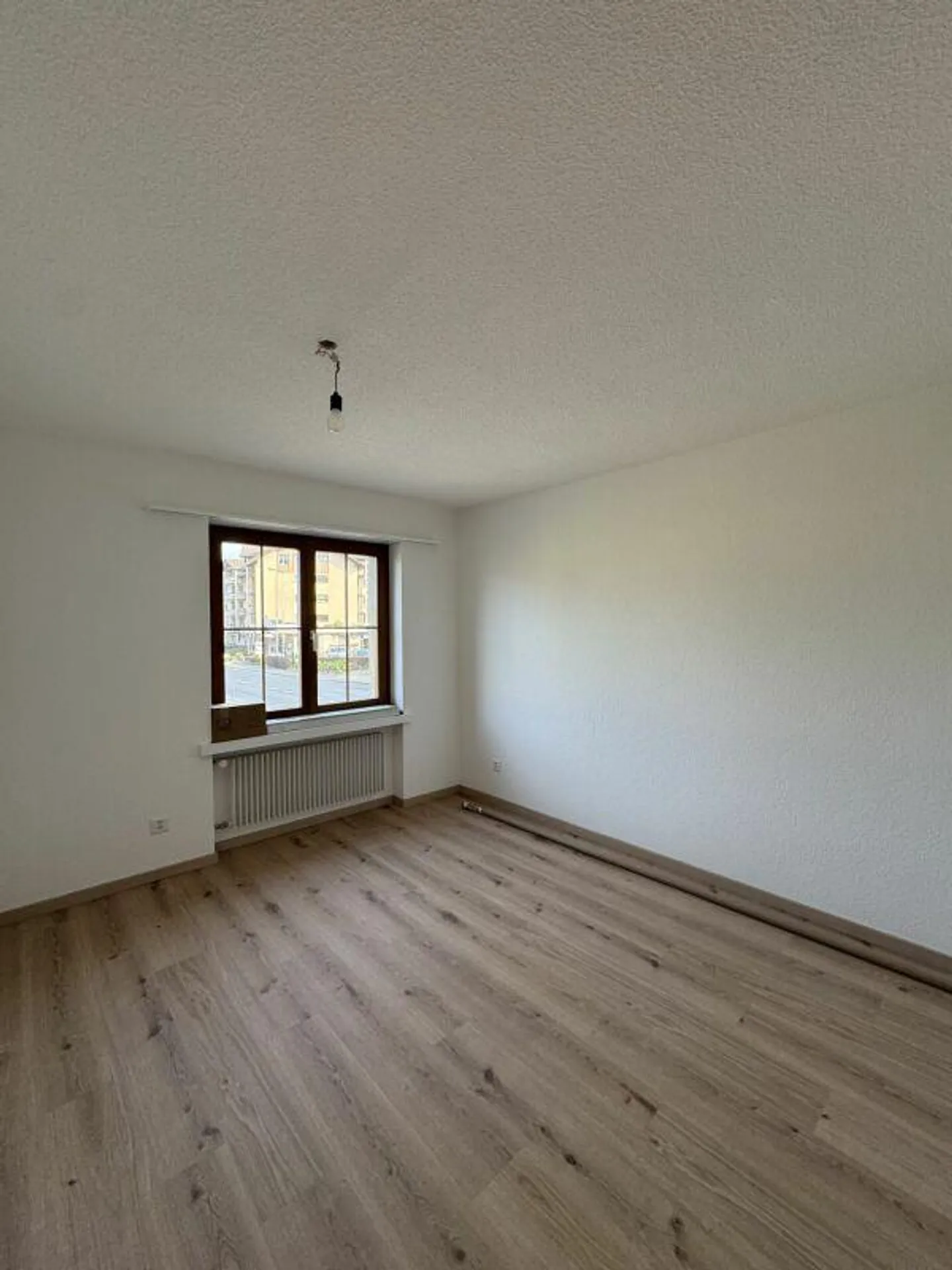 Modern 2.5-room apartment in a central location - Photo 6 of 9