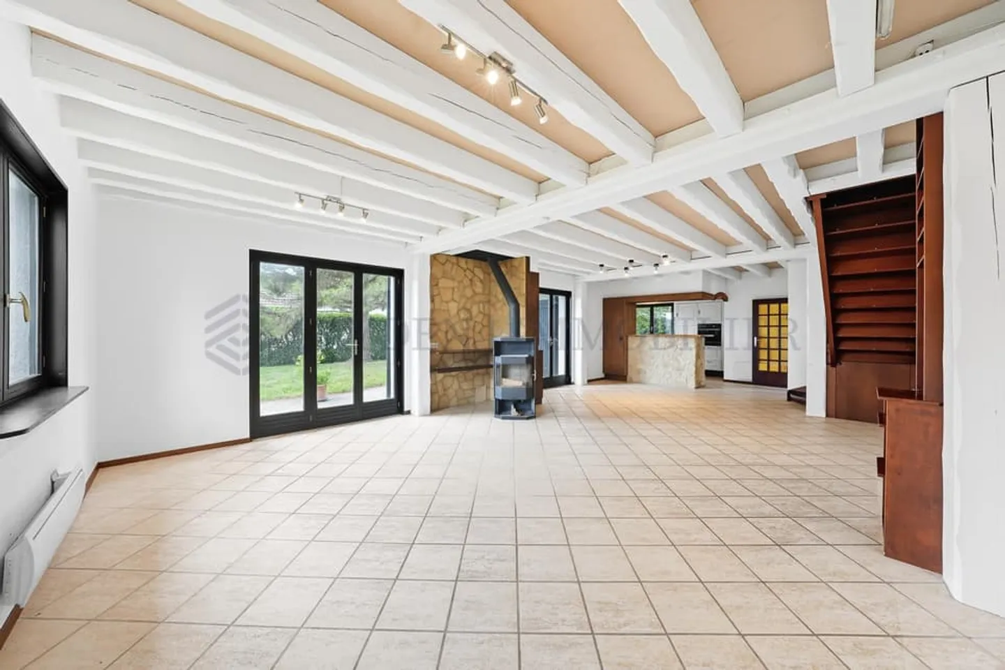 Magnifica villa 7 locali con grande terreno - Foto 4 di 8