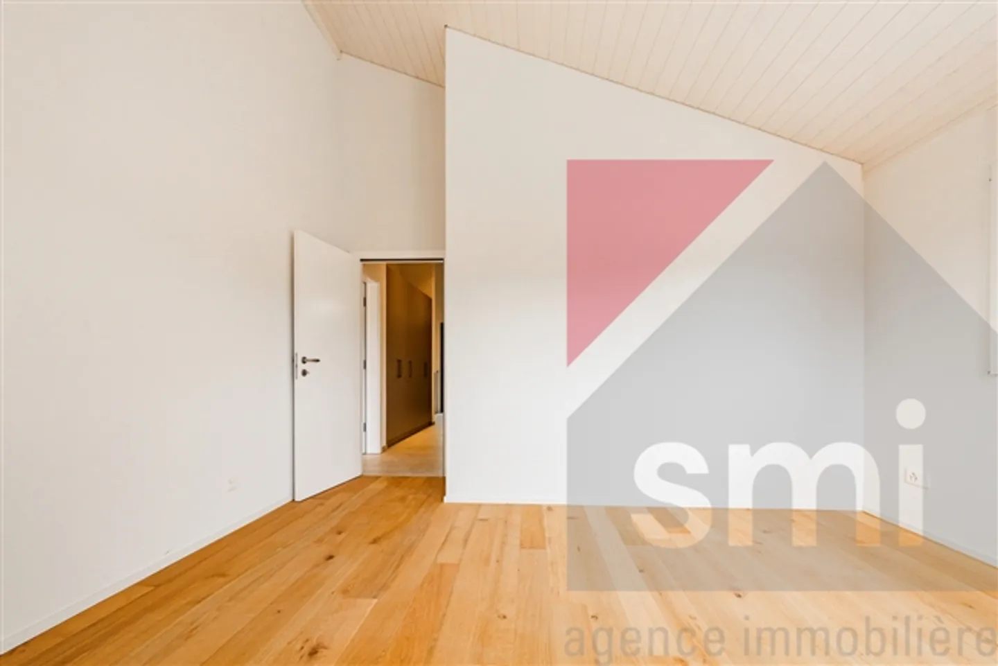 Moderne Villa in Lucens - Foto 6 von 14