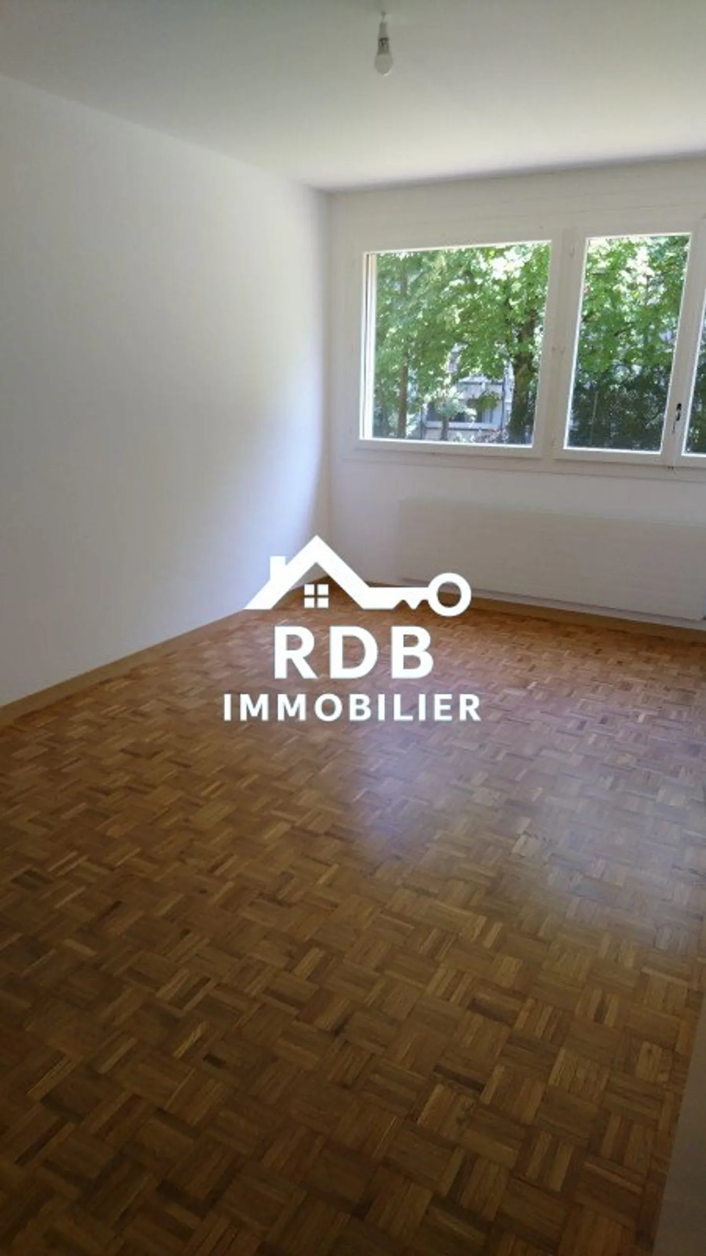 Appartement lumineux 3 pièces - Photo 3 sur 9