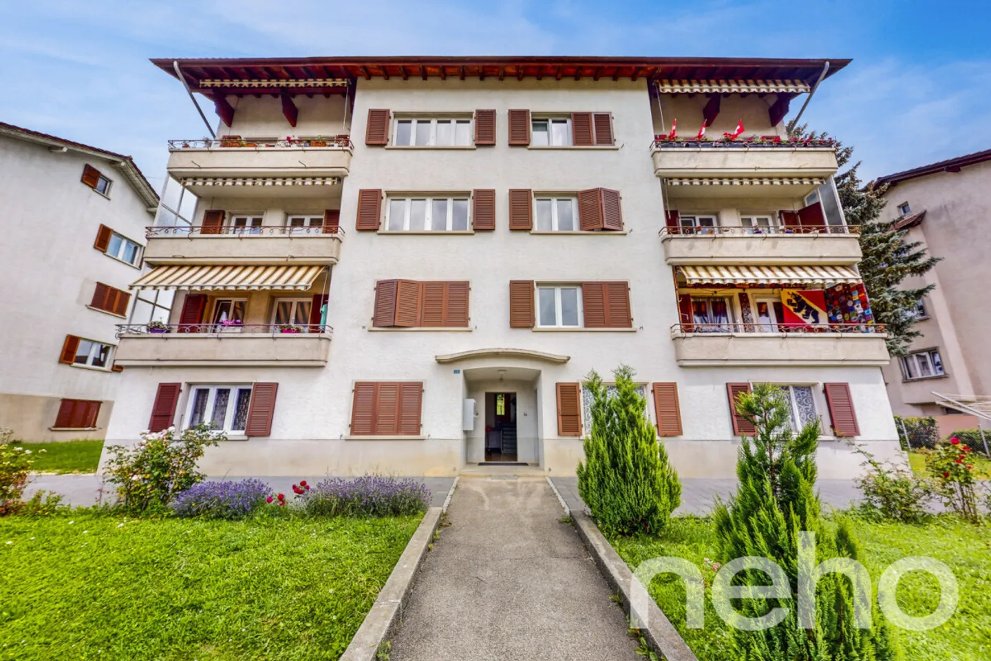 2 immeubles de rendement avec potentiel très intéressant! - Photo 1 sur 13