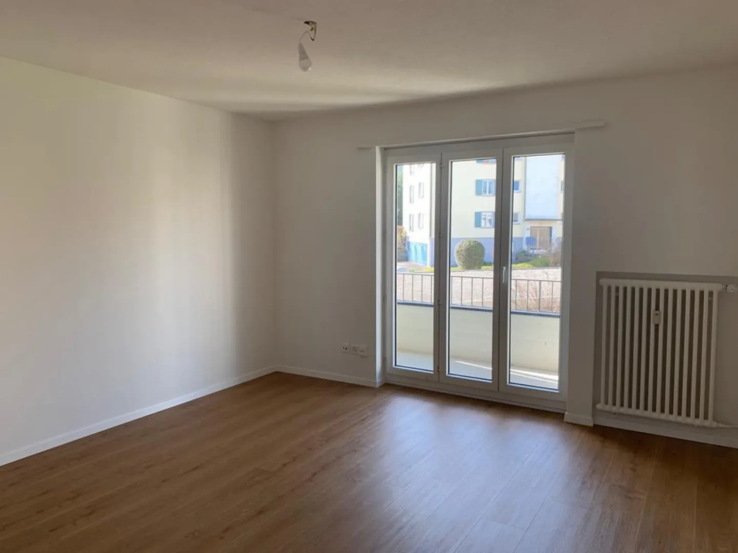 Ruhige Wohnung in grüner Umgebung - Foto 8 von 8