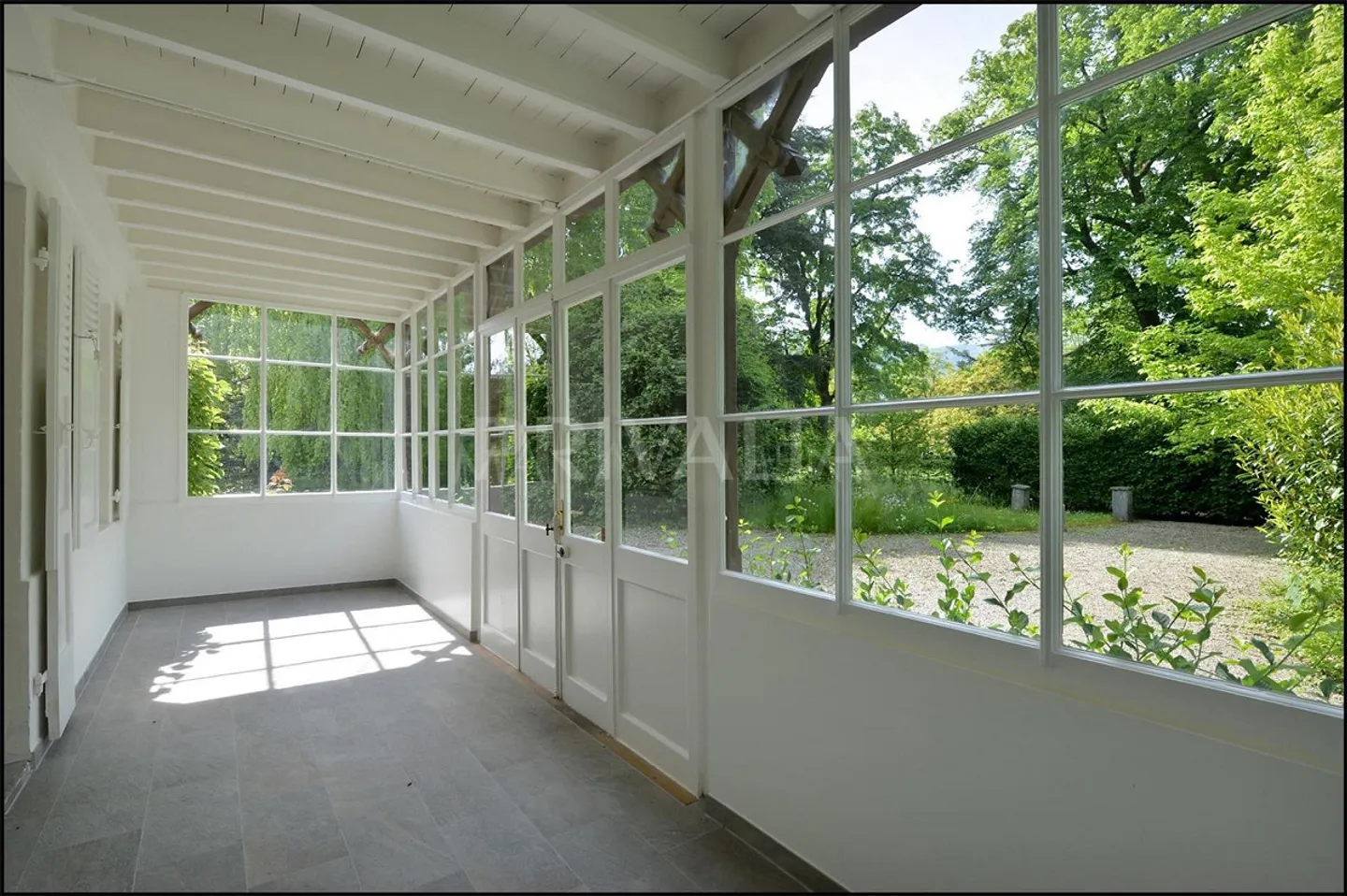 Charming Semi-Detached Home - Photo 8 of 9