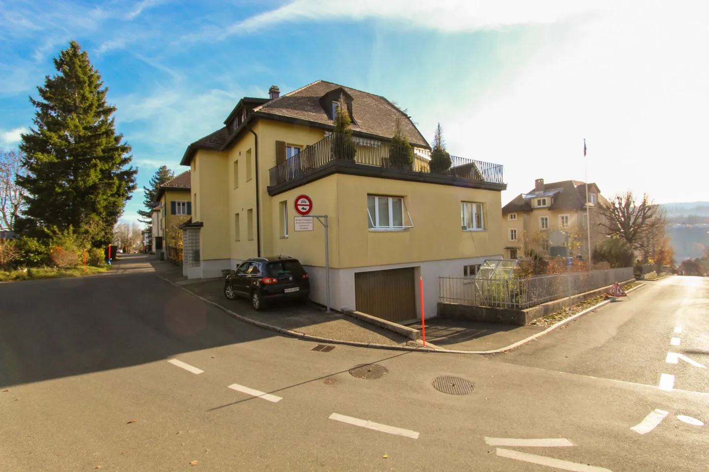 Elegante casa unifamiliare con appartamento indipendente - ristrutturata, luminosa e accogliente - Foto 3 di 22