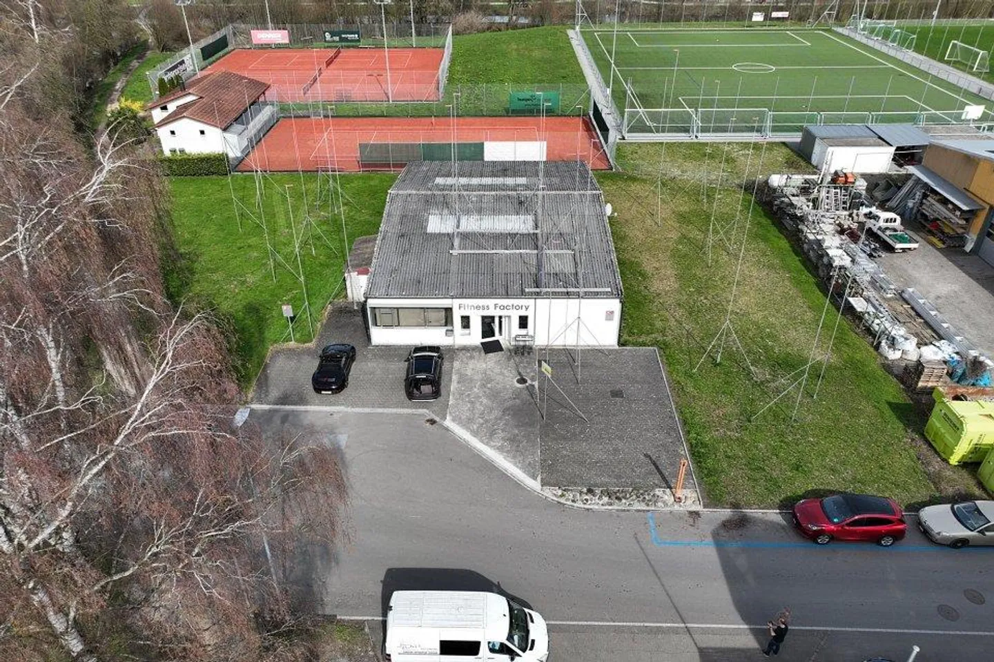 Terrain à bâtir exclusif près de Zurich avec un projet commercial approuvé - Photo 2 sur 5