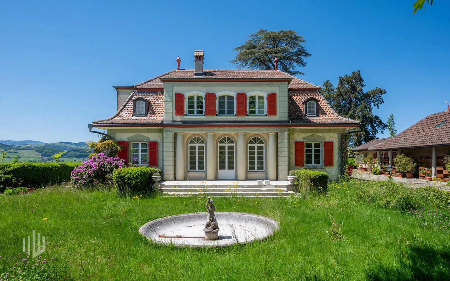 ImmoWyss -  Historische Villa mit viel Raum für Stil und Privatsphäre - Foto 1 von 11