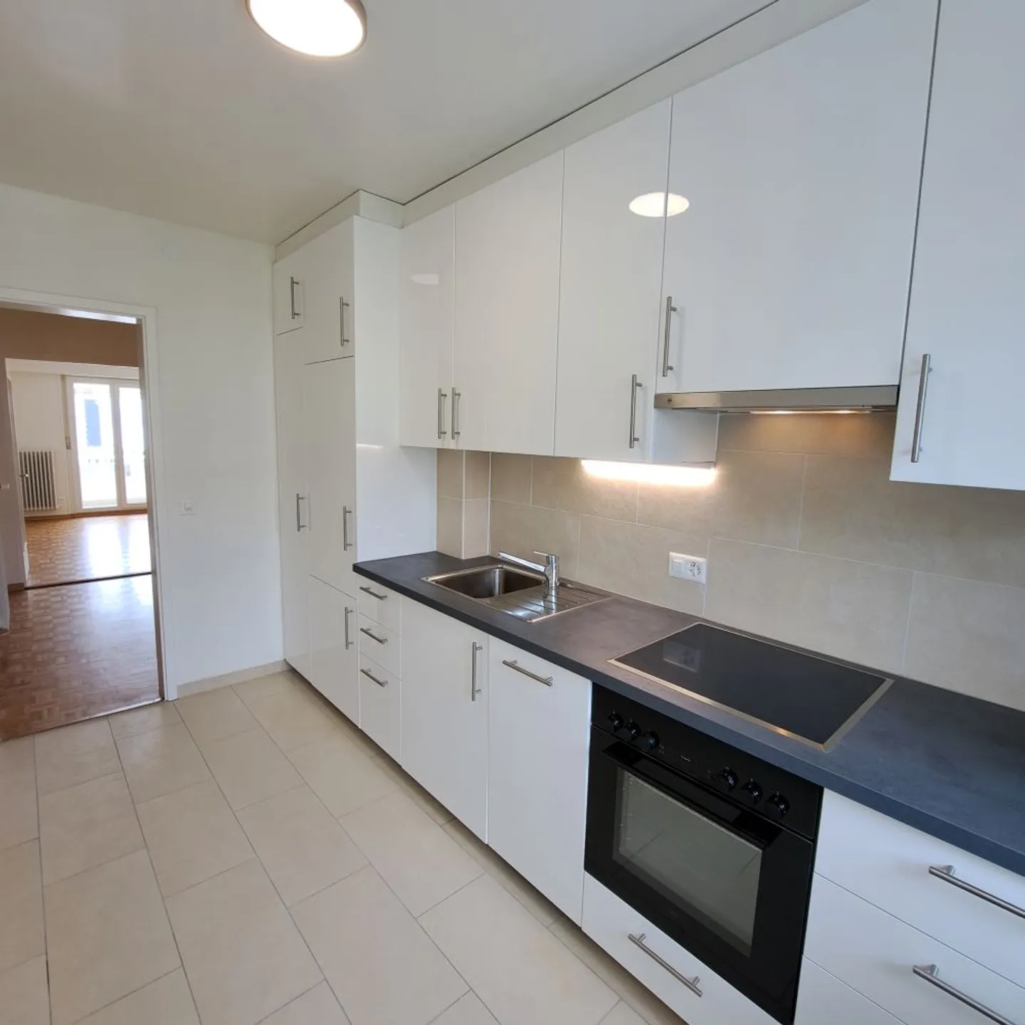 Appartamento 2.5 stanze - Foto 3 di 6