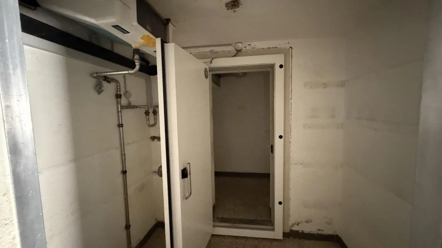 Charming Commercial Space - Photo 3 of 4