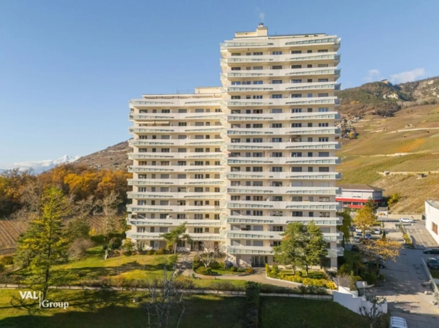 Ideal for investors - renovated 3.5 rooms, rented - Photo 1 of 9