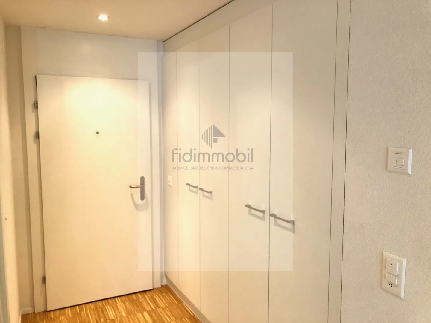 Stunning studio for rent in downtown Neuchâtel - Photo 3 of 3