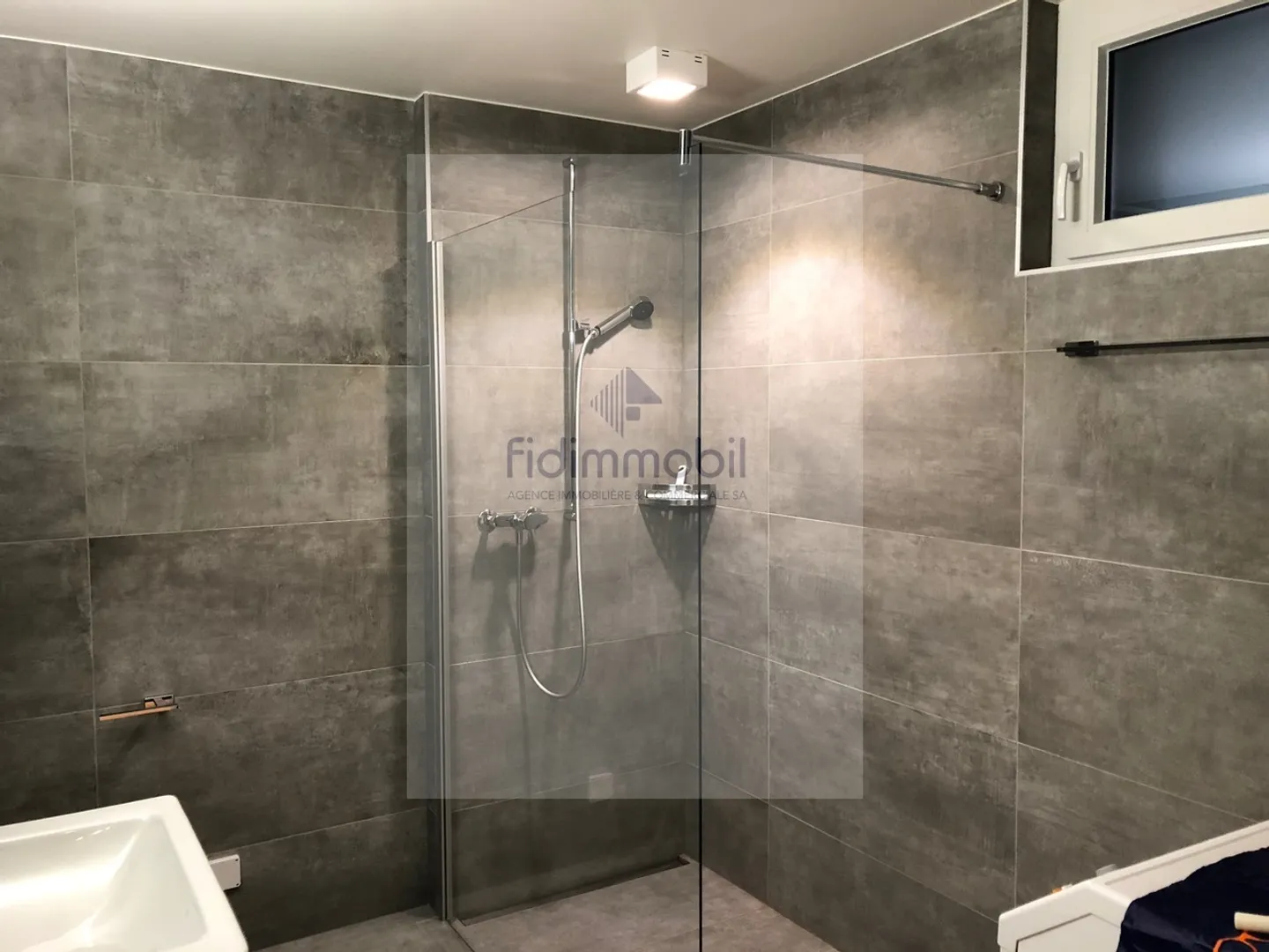 Stunning studio for rent in downtown Neuchâtel - Photo 1 of 3