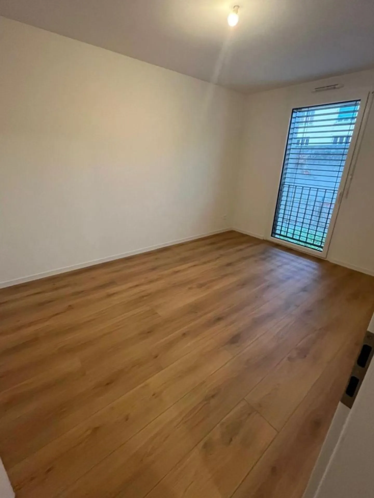 Zu vermieten - Prächtige 3.5-Zimmer-Neuwagenwohnung in Payerne (VD) - Foto 4 von 9