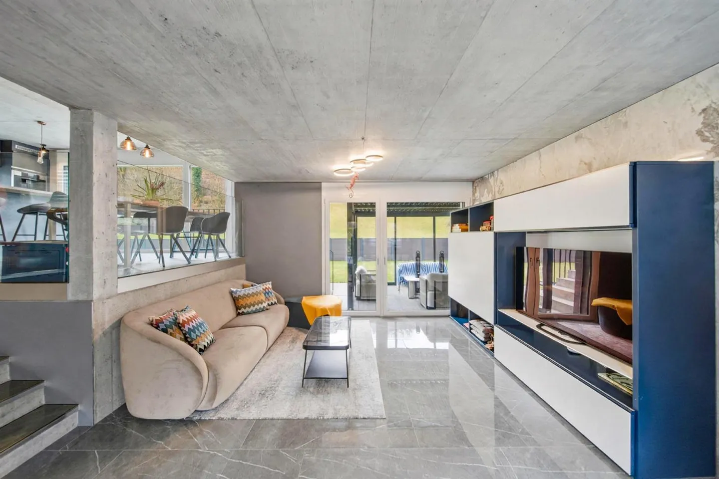Villa esclusiva con panorama montano, sauna e giardino d'inverno - Foto 3 di 8