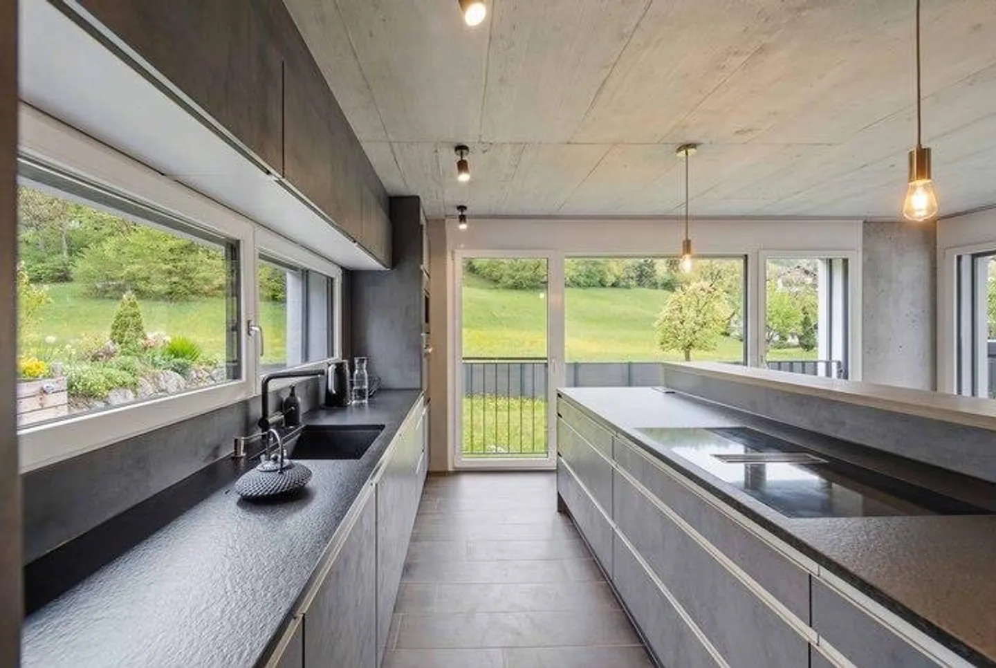 Villa esclusiva con panorama montano, sauna e giardino d'inverno - Foto 5 di 8
