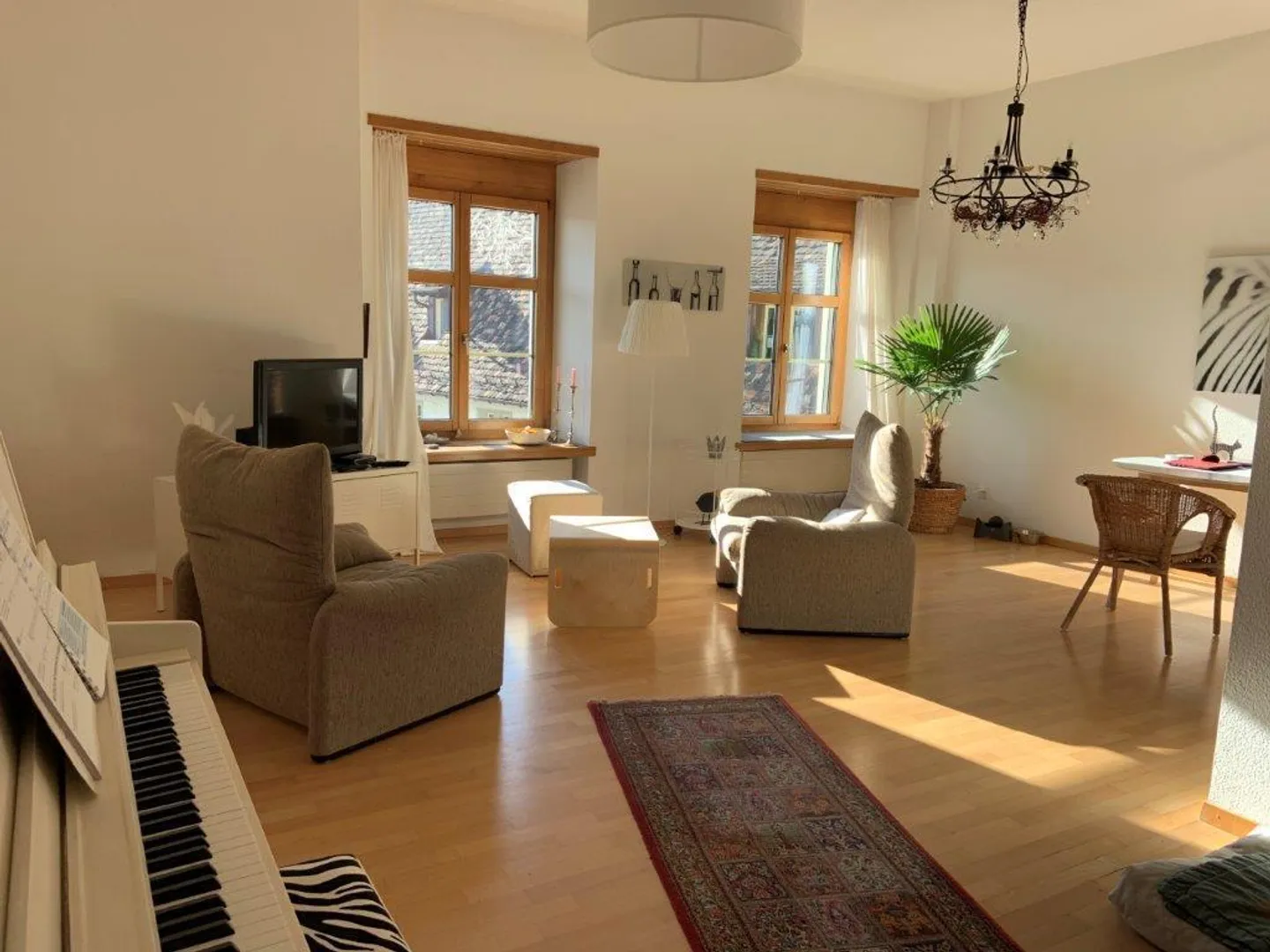 Helle Wohnung mit Rheinblick - Foto 2 von 13