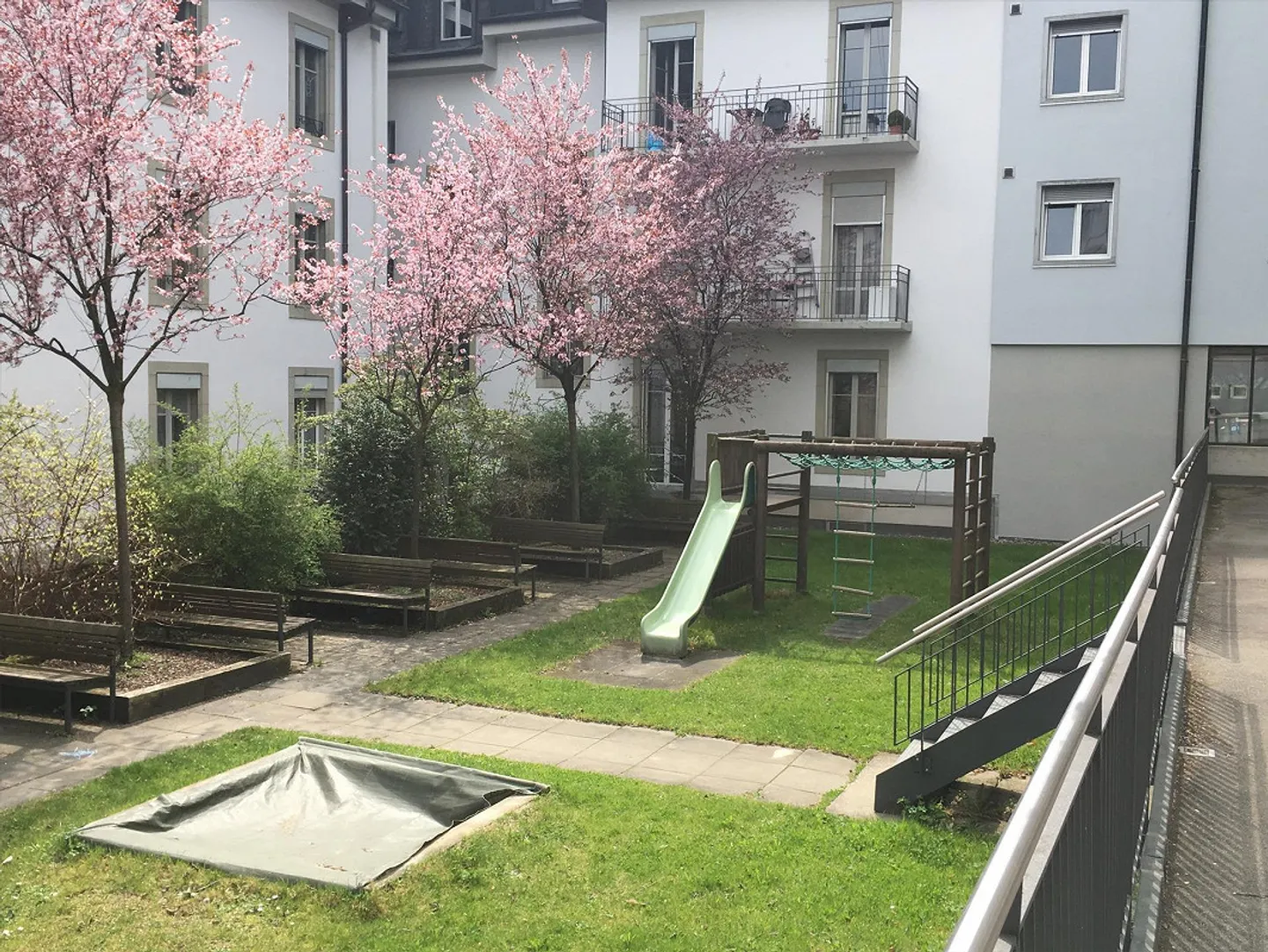 Appartement lumineux à Fribourg - Photo 2 sur 8