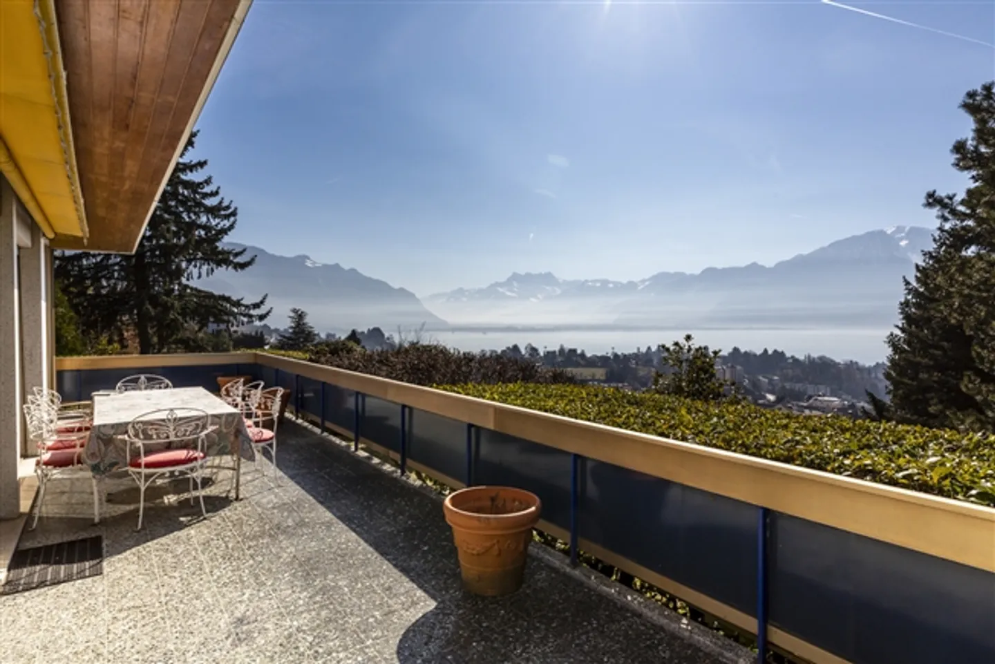 Propriété magnifique hors de vue, vue panoramique sur le lac - Photo 4 sur 18