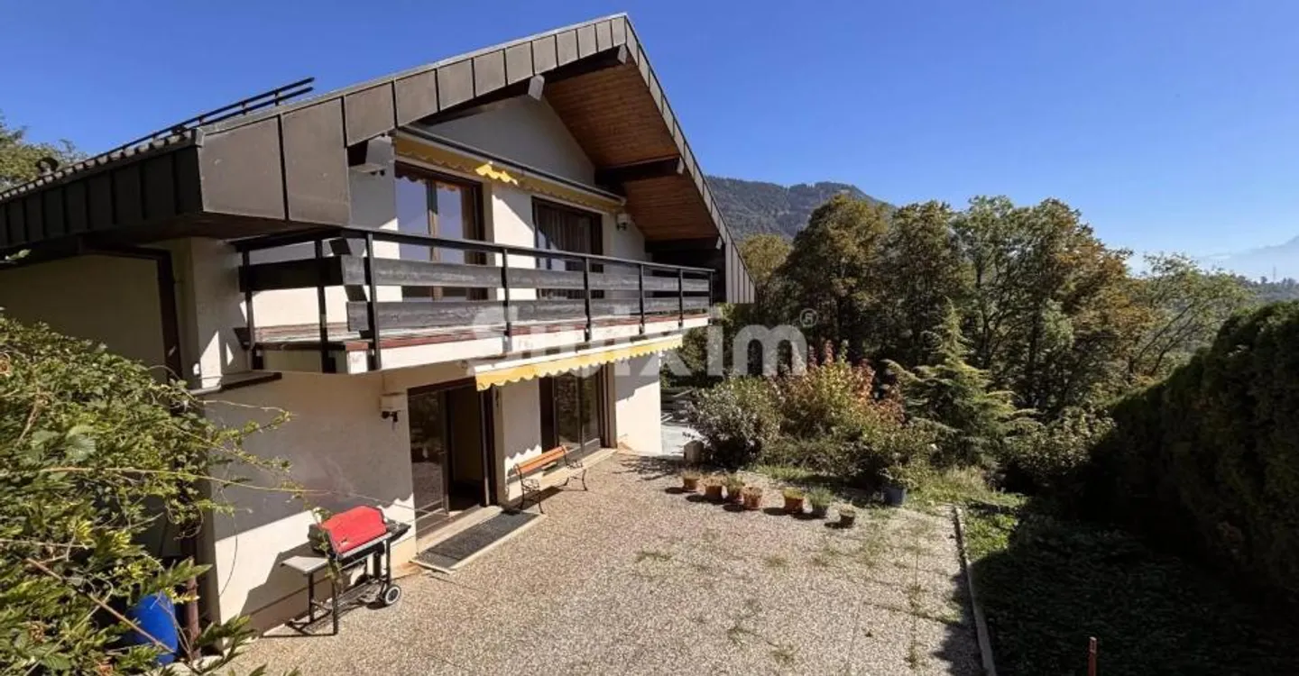 Familienvilla in ruhiger Lage mit Blick auf den See und die Alpen - Foto 2 von 7