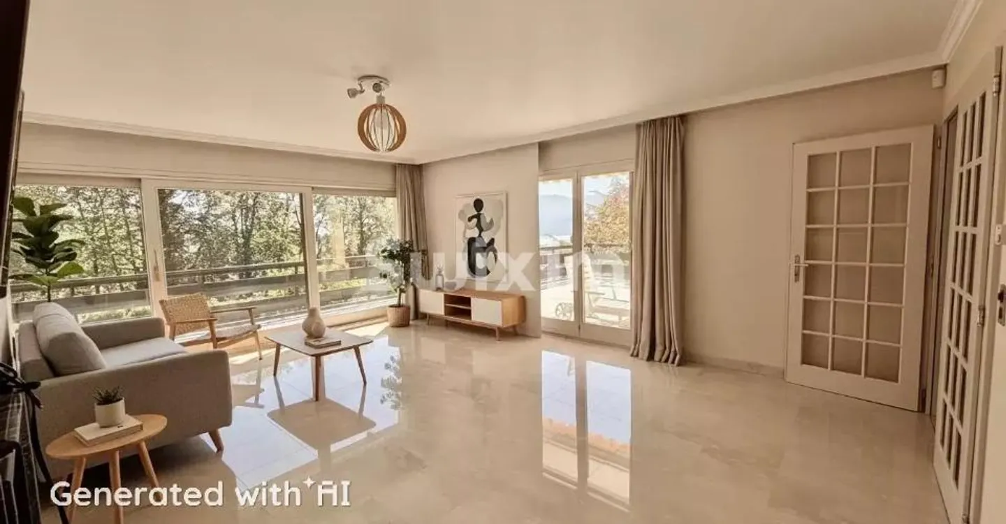 Familienvilla in ruhiger Lage mit Blick auf den See und die Alpen - Foto 3 von 7