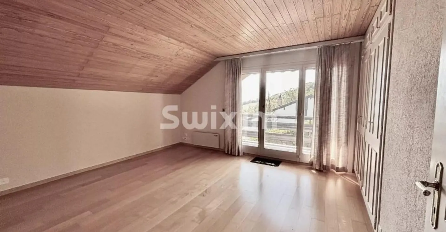 Familienvilla in ruhiger Lage mit Blick auf den See und die Alpen - Foto 6 von 7