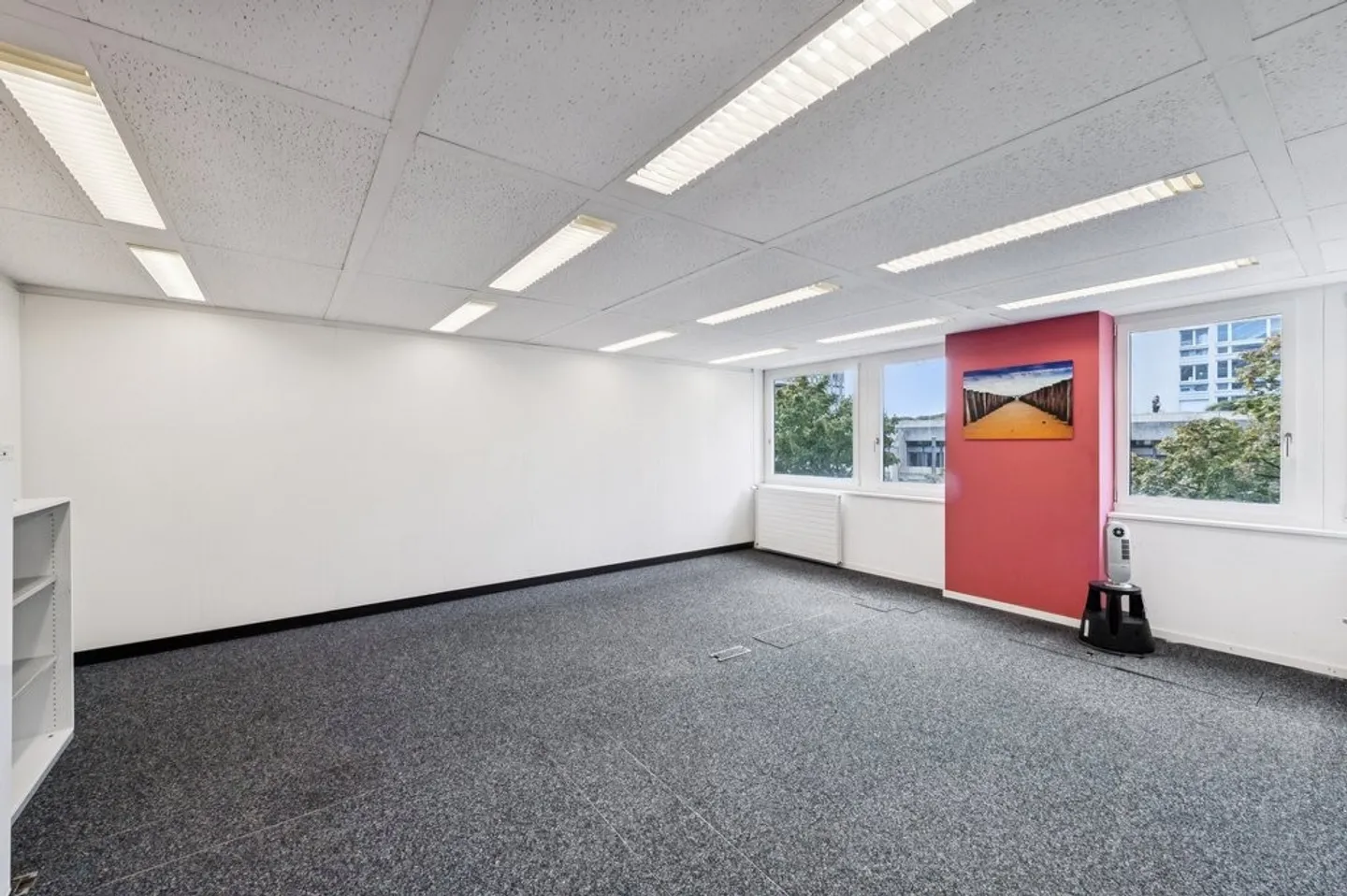 Office space for rent - Photo 2 of 10