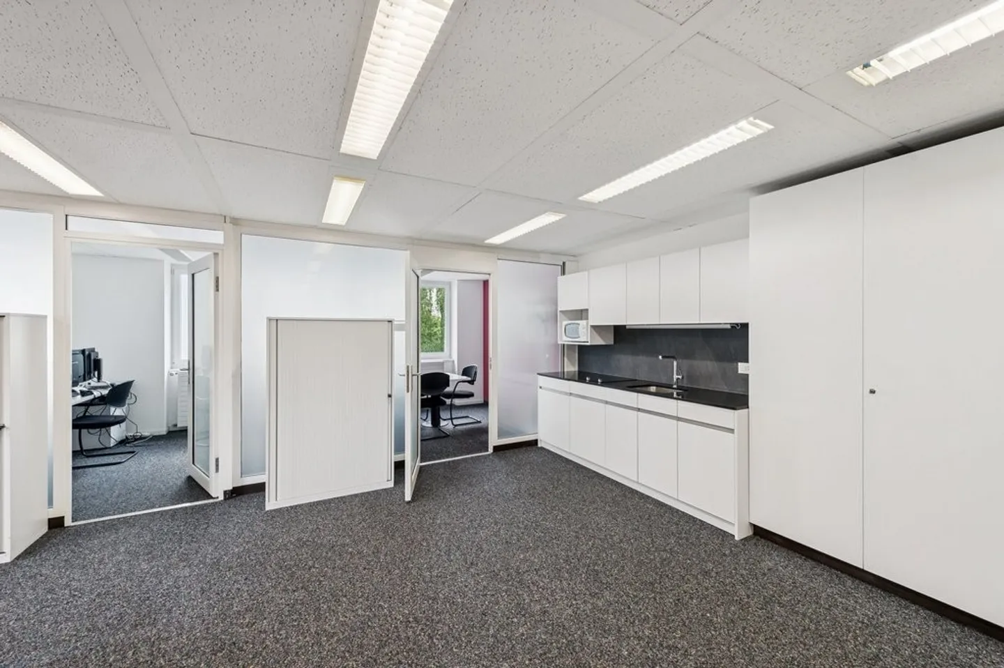 Office space for rent - Photo 6 of 10