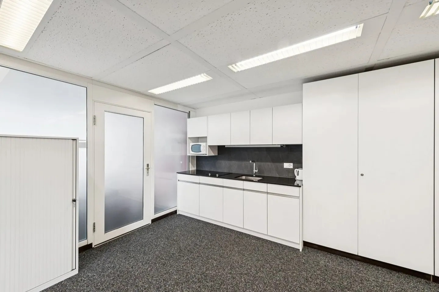 Office space for rent - Photo 10 of 10