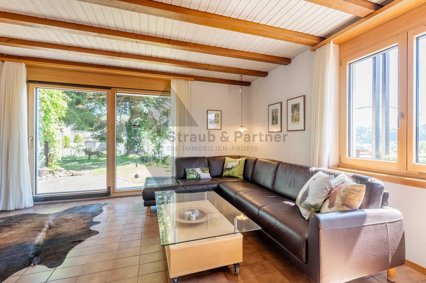 Family Paradise with a View - Sunny, Quiet, and Full of Possibilities - Photo 3 of 7