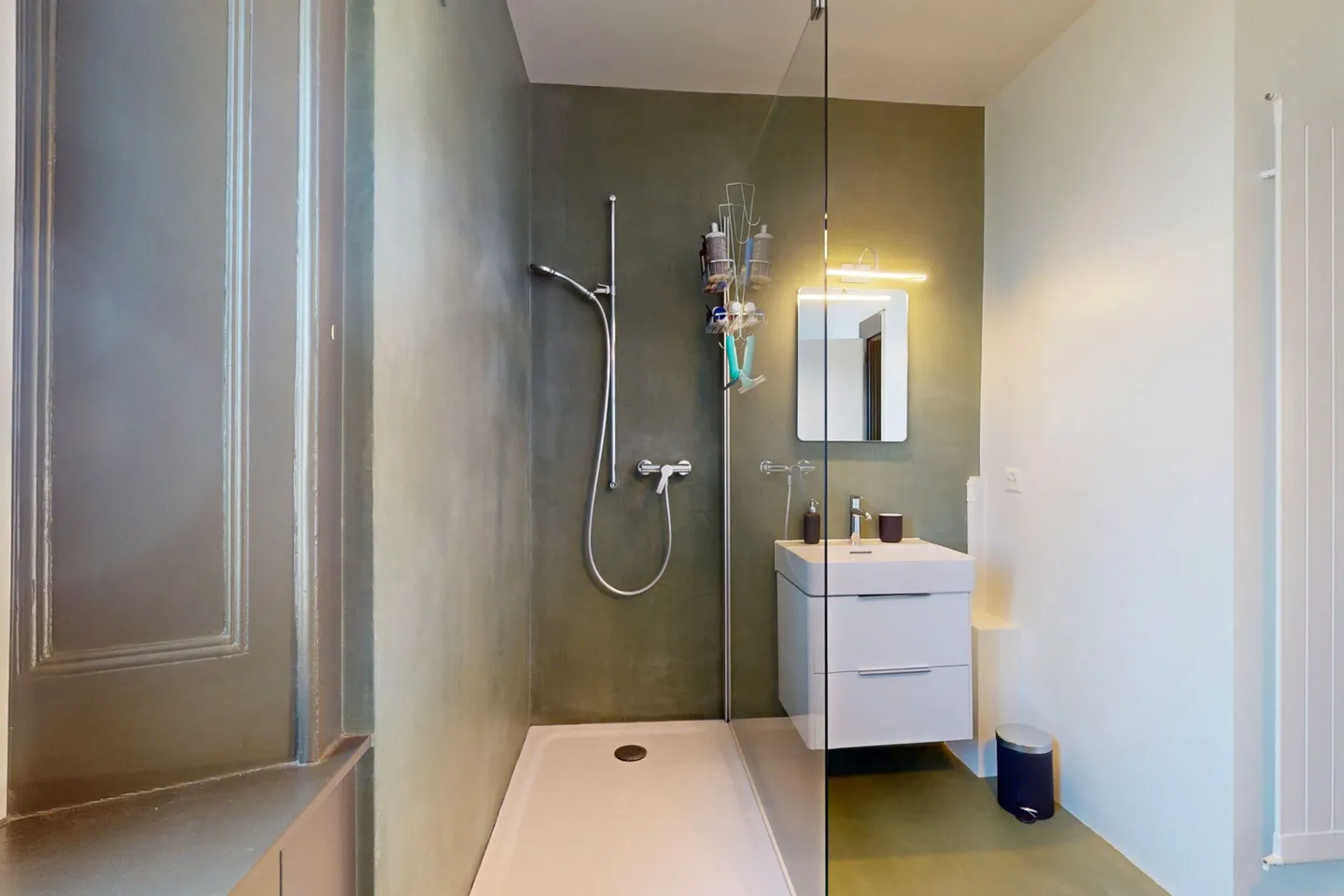 Elegante casa unifamiliare con appartamento indipendente - ristrutturata, luminosa e accogliente - Foto 16 di 22