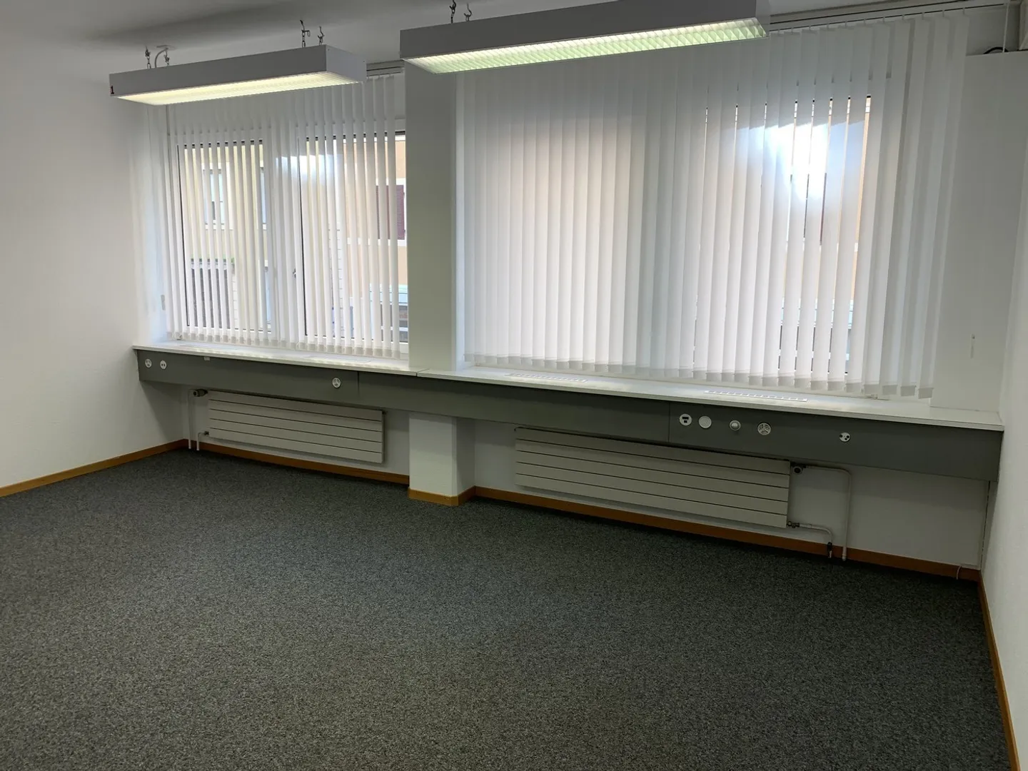 Büro zu vermieten von 27m2 in der Nähe des Marktplatzes in La Chaux-de-Fonds - Foto 2 von 8