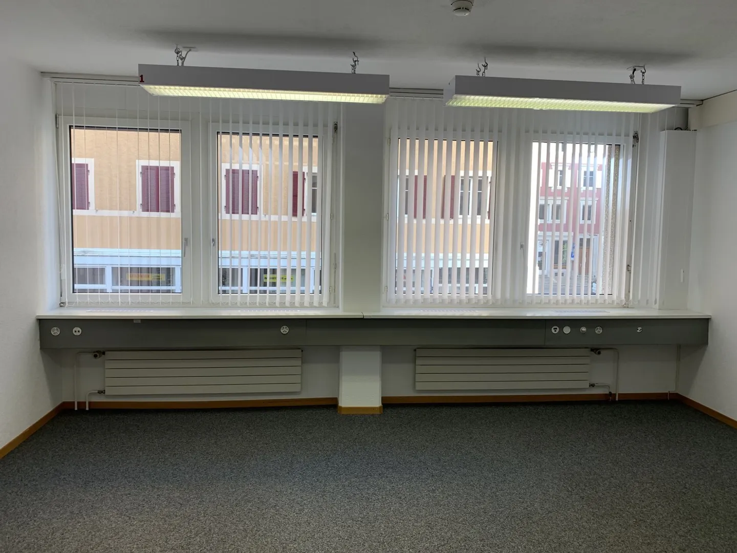 Büro zu vermieten von 27m2 in der Nähe des Marktplatzes in La Chaux-de-Fonds - Foto 3 von 8