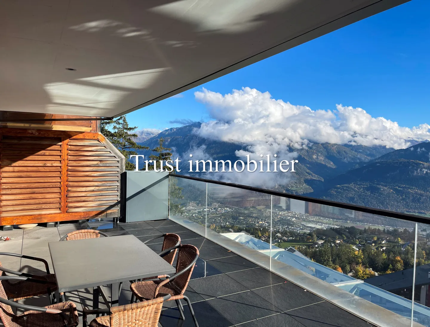4006. Apartment with a breathtaking view - Photo 5 of 17