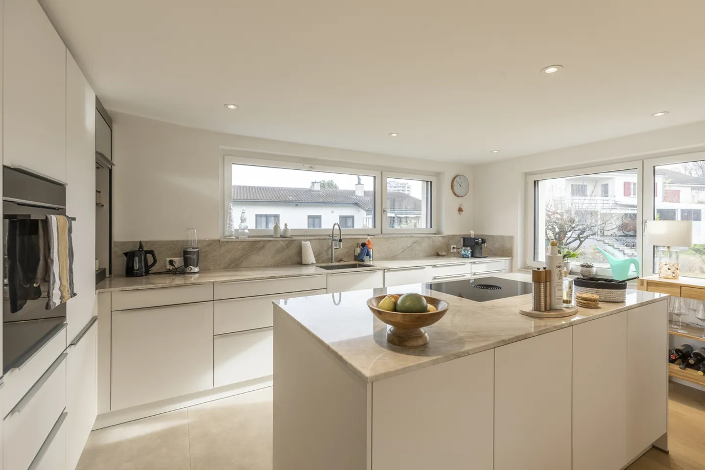 Modernisiertes Familienhaus mit Balkon - Foto 4 von 8