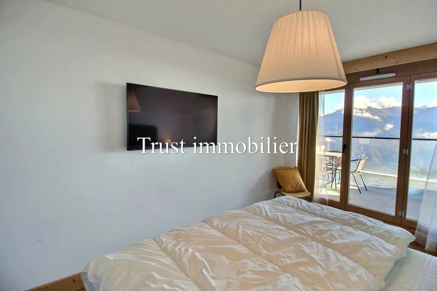 4006. Apartment with a breathtaking view - Photo 14 of 17