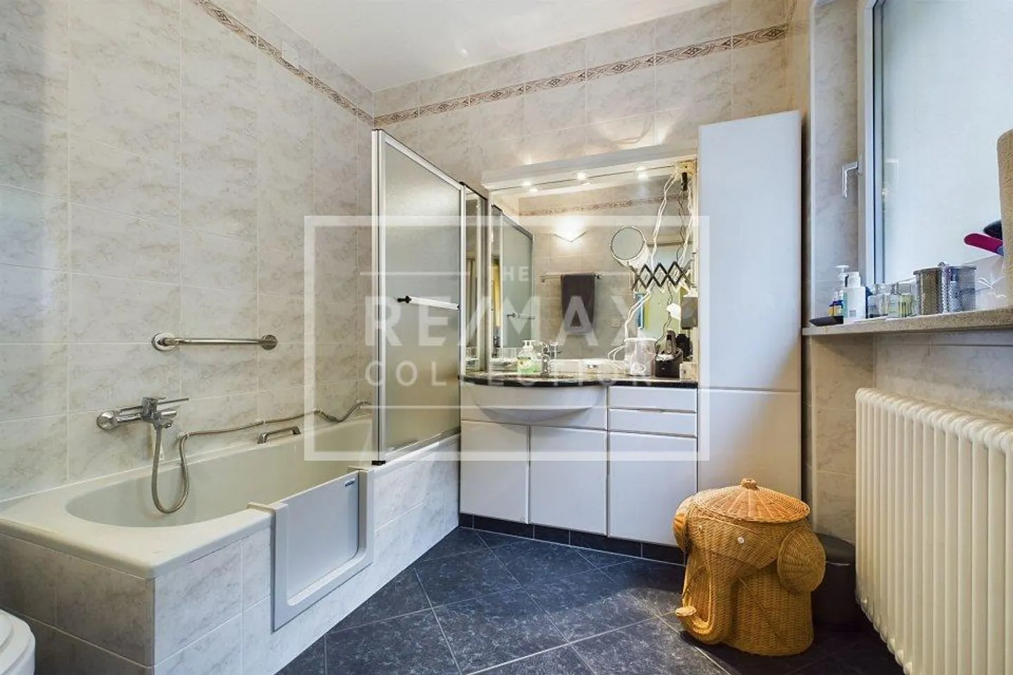 Large beautiful lakeside property in Brusino Arsizio - Photo 10 of 13