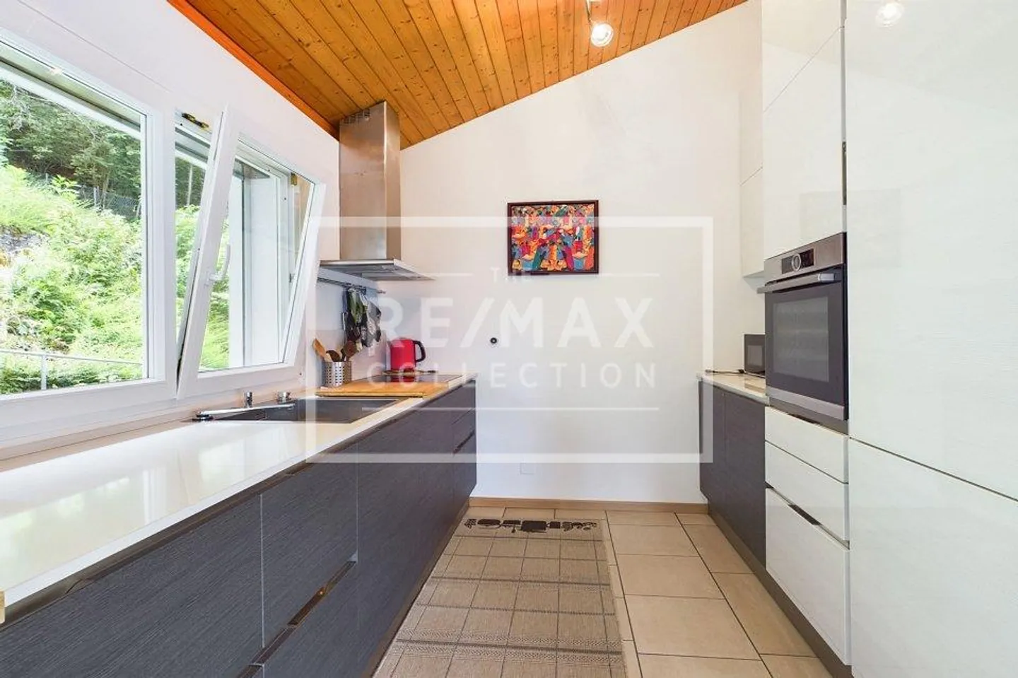 Large beautiful lakeside property in Brusino Arsizio - Photo 12 of 13