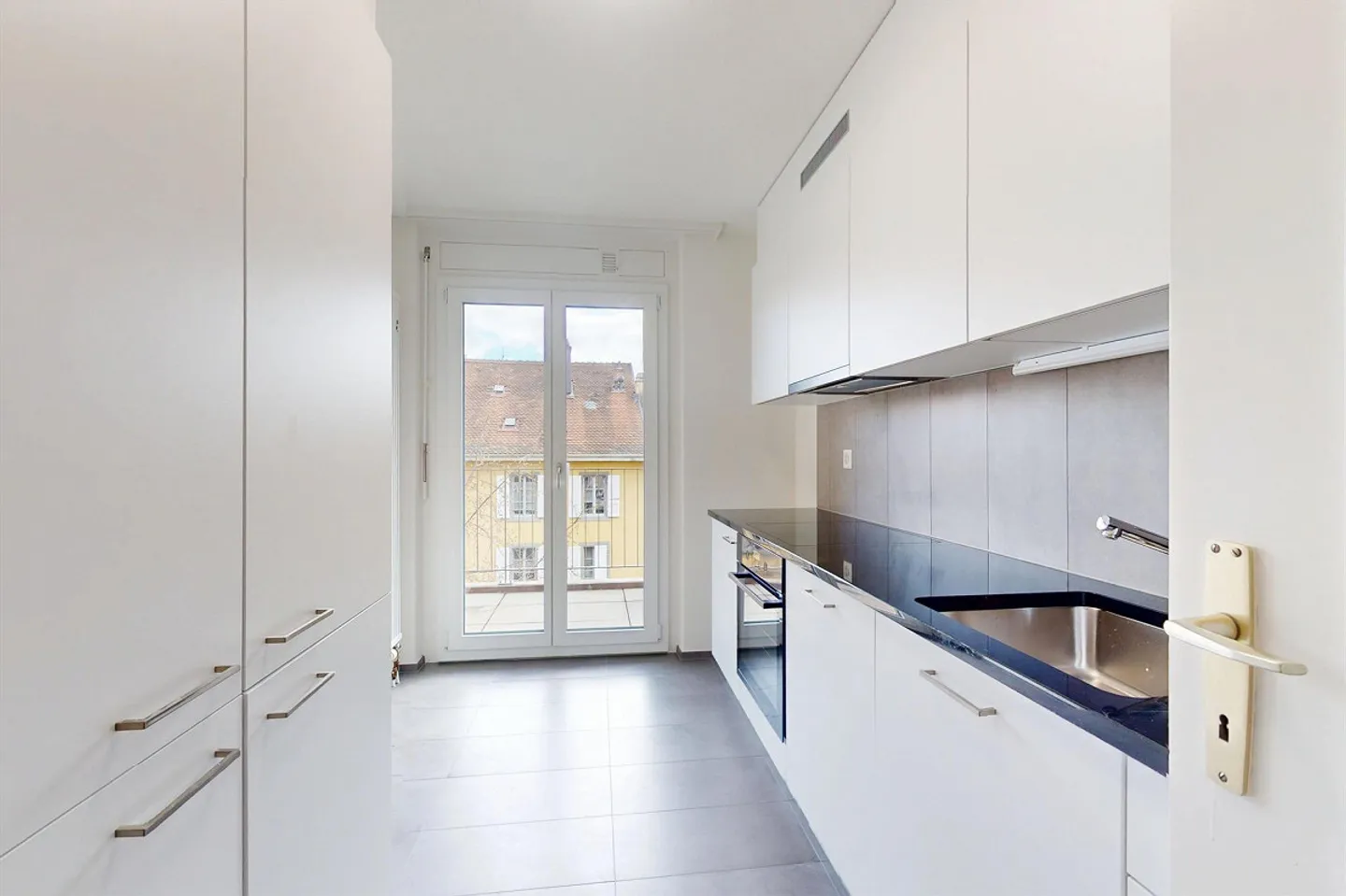 First rental after renovation in the Alt district of Fribourg - Photo 2 of 8